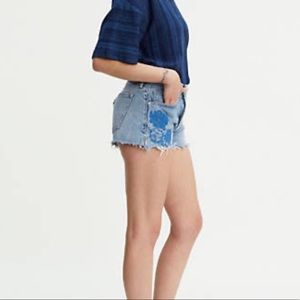 LEVI'S Embroidered High Rise Western Fray Shorts